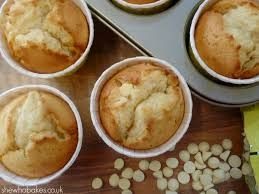 FRZ. LEMON & WHITE CHOC MUFFINS x36 *SPECIAL*